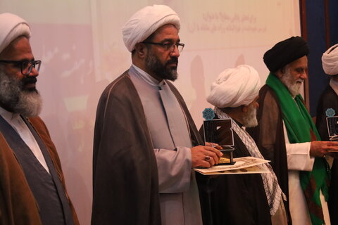 تصاویر/ اختتامیه ششمین و هفتمین جشنواره علامه حلی در بندرعباس