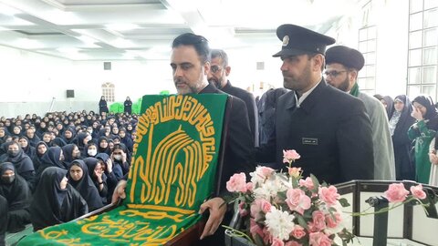 تصاویر/ حضور کاروان زیر سایه خورشیددر مدارس ،بیمارستان هاوخانواده شهدای کاشان