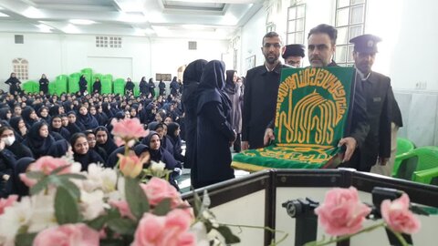 تصاویر/ حضور کاروان زیر سایه خورشیددر مدارس ،بیمارستان هاوخانواده شهدای کاشان