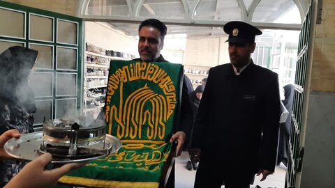 تصاویر/ حضور کاروان زیر سایه خورشیددر مدارس ،بیمارستان هاوخانواده شهدای کاشان