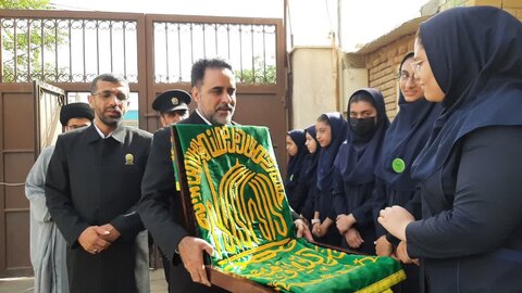 تصاویر/ حضور کاروان زیر سایه خورشیددر مدارس ،بیمارستان هاوخانواده شهدای کاشان