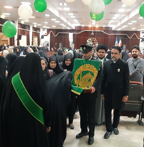 تصاویر/ حضور کاروان زیر سایه خورشیددر مدارس ،بیمارستان هاوخانواده شهدای کاشان