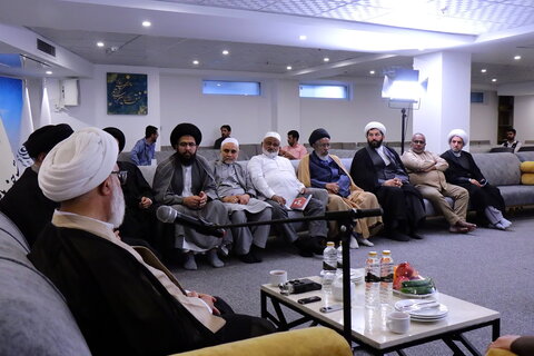 تصاویر/ دیدار مهمانان بین‌المللی همایش یکصدمین سالگشت بازتأسیس حوزه علمیه قم با آیت‌الله شب زنده دار