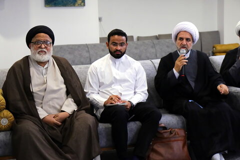 تصاویر/ دیدار مهمانان بین‌المللی همایش یکصدمین سالگشت بازتأسیس حوزه علمیه قم با آیت‌الله شب زنده دار