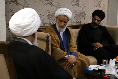 تصاویر/ دیدار مهمانان بین‌المللی همایش یکصدمین سالگشت بازتأسیس حوزه علمیه قم با آیت‌الله غروی