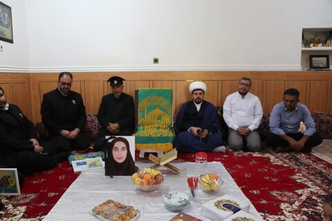 تصاویر/ خادمان رضوی در منزل اهداکننده عضو