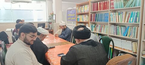تصاویر/ نشست علمی پژوهشی شبهه‌شناسی در مدرسه علمیه امیرالمومنین(ع) آران و بیدگل