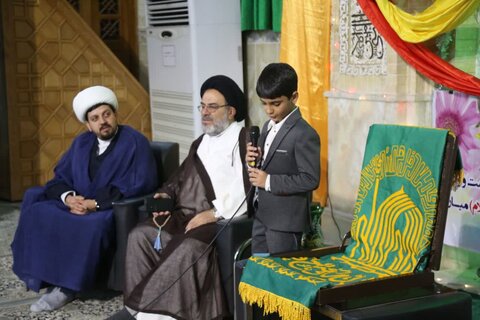 تصاویر/ خدام رضوی در جمع مردم جم