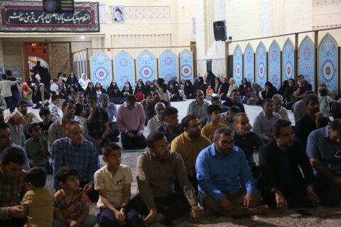 تصاویر/ خدام رضوی در جمع مردم جم