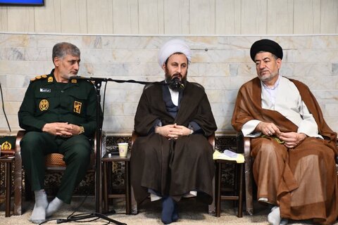 تصاویر/ نشست گروه های جهادی با امام جمعه شهرستان خوی