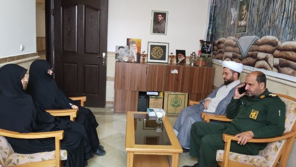 دیدار فرمانده ناحیه مقاومت بسیج سپاه آشتیان با پایگاه مقاومت طلاب