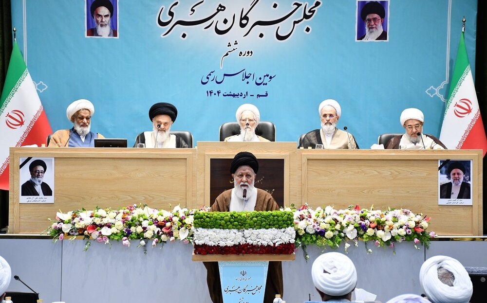 دین گرایی در جامعه ما و سراسر جهان رو به گسترش است