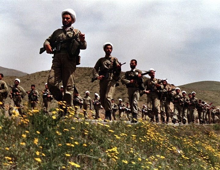 روحانیت، پیشگام عرصههای جهاد و شهادت؛ از دفاع مقدس تا مدافعان حرم