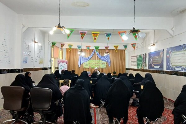 تحصیل در حوزههای علمیه مسیر انبیای الهی را قوت میبخشد+ عکس