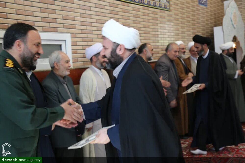 فیلم | مراسم گرامیداشت هفته معلم در مدرسه علمیه حضرت امیرالمؤمنین (علیه‌السلام) تبریز