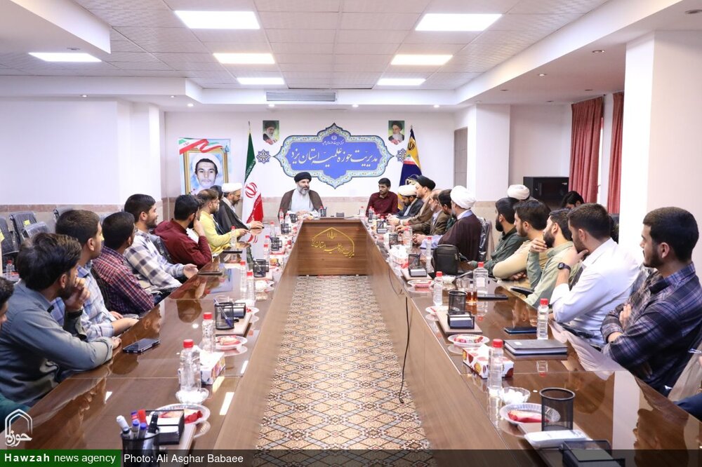 تصاویر/ تجلیل از مقام آوران مسابقات استانی در سومین جشنواره فرهنگی ورزشی طلاب استان یزد