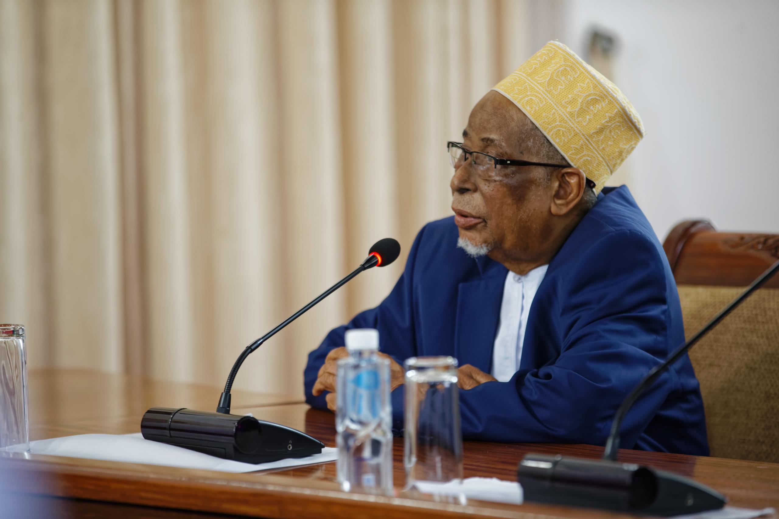 Mufti wa Zanzibar aongoza kikao cha kamati ya amani mbele ya Raisi Mwinyi