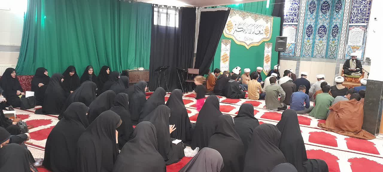 تصاویر/ مراسم برخط همایش یکصدمین سالگشت بازتاسیس حوزه علمیه قم در مدارس علمیه لرستان
