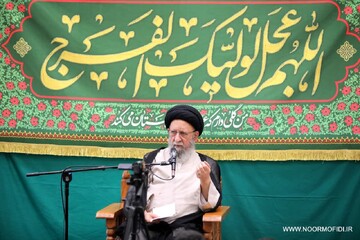 امام خمینی(ره) عارف میدان‌دار و خدمتگزاری در مکتب علوی بود