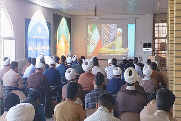 گردهمایی حوزویان کرمانشاه در همایش ملی یکصدمین سال باز تأسیس حوزه علمیه قم + عکس