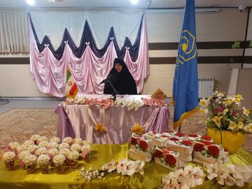 تصاویر/ جشن میلاد امام رضا (ع)همراه با تکریم اساتید در مدرسه علمیه فاطمة الزهرا(س) ساوه