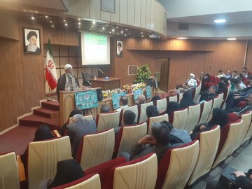 رسیدگی به خانواده های شهدا را از حاج قاسم بیاموزیم