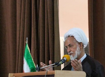 احترام به معلم، احترام به معنویت و علم است