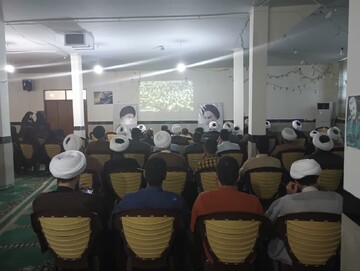 تصاویر / حضور طلاب تویسرکانی در همایش یکصدمین سالگرد حوزه علمیه قم به‌صورت برخط