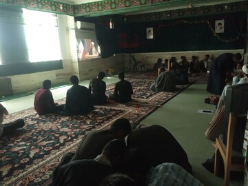 حضور مجازی طلاب مدرسه علمیه امام صادق(ع) شهرستان زهک در همایش صدمین سال بازتأسیس حوزه علمیه