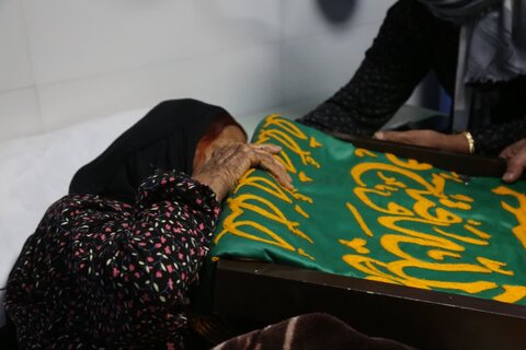 تصاویر/ حضور خدام رضوی در بیمارستان توحید جم