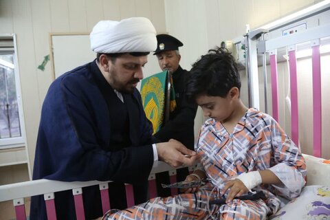 تصاویر/ حضور خدام رضوی در بیمارستان توحید جم