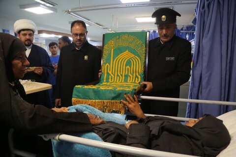 تصاویر/ حضور خدام رضوی در بیمارستان توحید جم