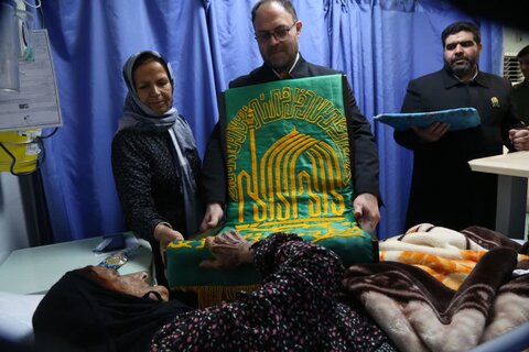 تصاویر/ حضور خدام رضوی در بیمارستان توحید جم