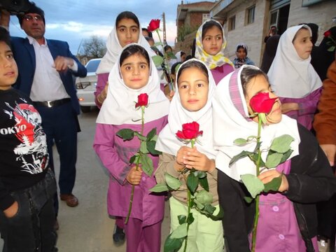 تصاویر/ حضور کاروان زیر سایه خورشید در شهرستان چهاربرج