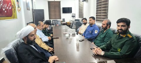 تصاویر/ تجلیل از امام جمعه سیراف