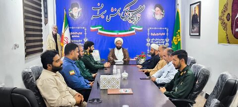 تصاویر/ تجلیل از امام جمعه سیراف