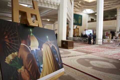 تصاویر| توزیع 20 سری جهیزیه نوعروسان در حرم مطهر شاهچراغ(ع)