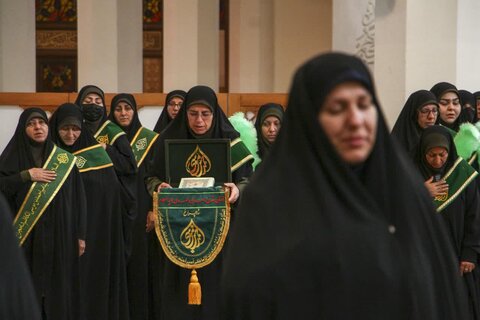 تصاویر| توزیع 20 سری جهیزیه نوعروسان در حرم مطهر شاهچراغ(ع)