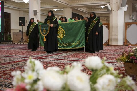 تصاویر| توزیع 20 سری جهیزیه نوعروسان در حرم مطهر شاهچراغ(ع)