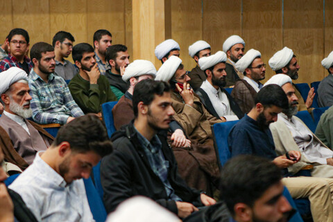 تصاویر/همایش یک صدمین سالگشت باز تاسیس حوزه علمیه قم در همدان