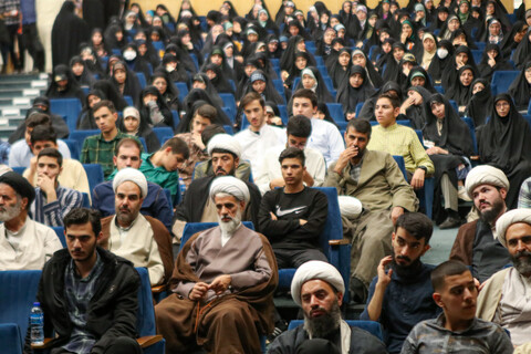 تصاویر/همایش یک صدمین سالگشت باز تاسیس حوزه علمیه قم در همدان