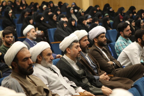 تصاویر/همایش یک صدمین سالگشت باز تاسیس حوزه علمیه قم در همدان