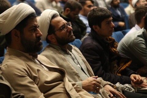 تصاویر/همایش یک صدمین سالگشت باز تاسیس حوزه علمیه قم در همدان
