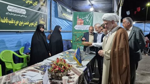تصاویر/برگزاری غرفه های فرهنگی تبلیغی توسط طلاب مدرسه علمیه الهیه ساوه