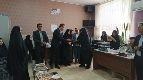 تصاویر/ نواخت «زنگ سپاس معلم» در مدارس لتحر کاشان