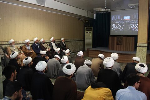 تصاویر / گردهمایی اساتید ،طلاب وکادر حوزه علمیه قزو.ین در یکصدمین سال باز تاسیس حوزه علمیه قزوین