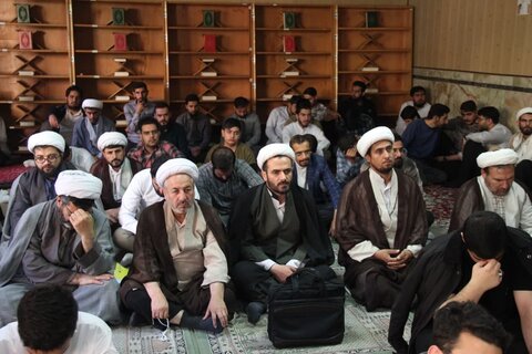 تصاویر / گردهمایی اساتید ،طلاب وکادر حوزه علمیه قزو.ین در یکصدمین سال باز تاسیس حوزه علمیه قزوین