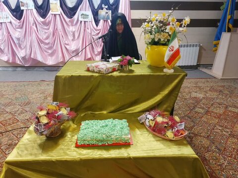 تصاویر/جشن میلاد امام رضا (ع)همراه با تکریم اساتید در مدرسه علمیه فاطمة الزهرا(س) ساوه