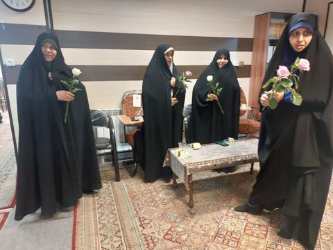 تصاویر/جشن میلاد امام رضا (ع)همراه با تکریم اساتید در مدرسه علمیه فاطمة الزهرا(س) ساوه