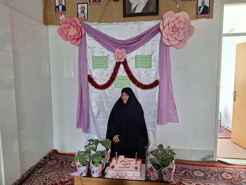 تصاویر/برگزاری جشن دهه کرامت در مدرسه علمیه حضرت زینب (س)آستانه